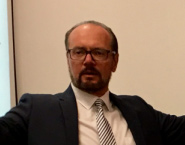 Xilinx平臺產品營銷副總裁 Tim Erjavec